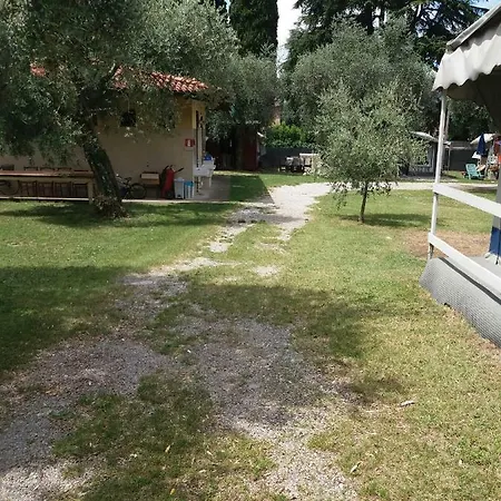 Camping Olivella مكان تخييم